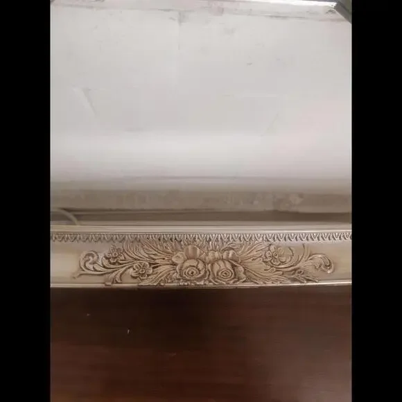 Elegant Vintage Decorative Make up Set: Purple Vase, Necklace, and Charm Box - Picture 7 of 8